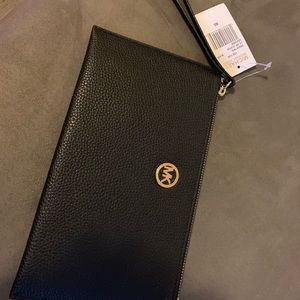 Michael Kors Wristlet